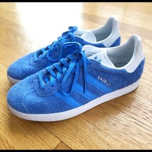 9.5 Adidas Gazelle, blue microsuede